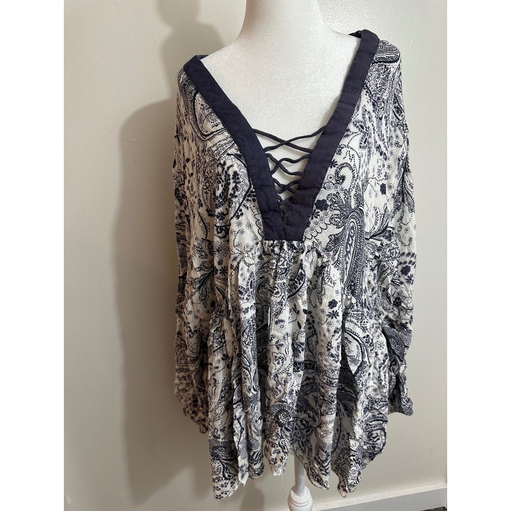 Lola P Woman Navy Blue White Paisley Lace Up V-Neck Tunic Top 2X Rayon Boho